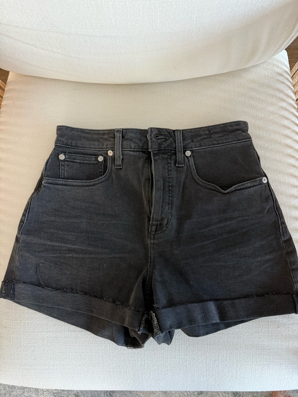 Madewell High-Rise Black Curvy Denim Women's Shorts, size 26